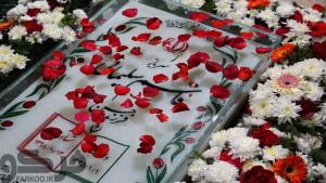 سنگ قبر شیشه ای