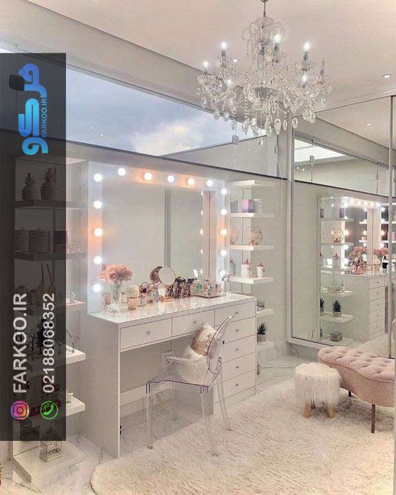 عکس آینه گریم آرایشی