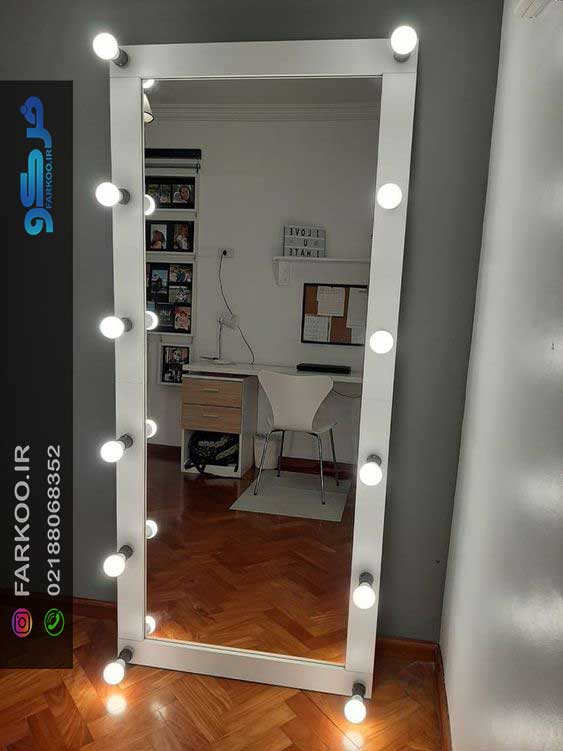 آینه چراغ دار