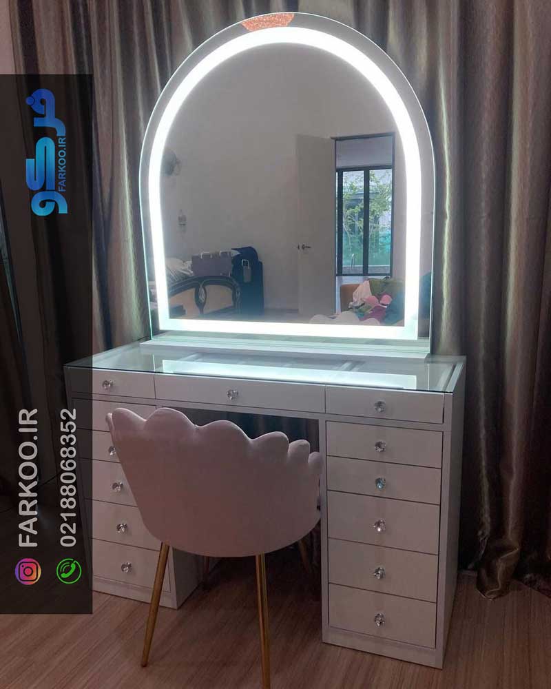 آینه چراغ دار رومیزی