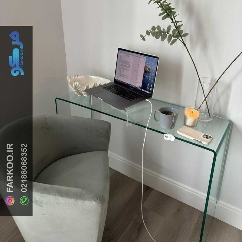 میز تحریر شیشه‌ای