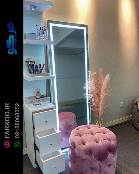 آینه بدون قاب