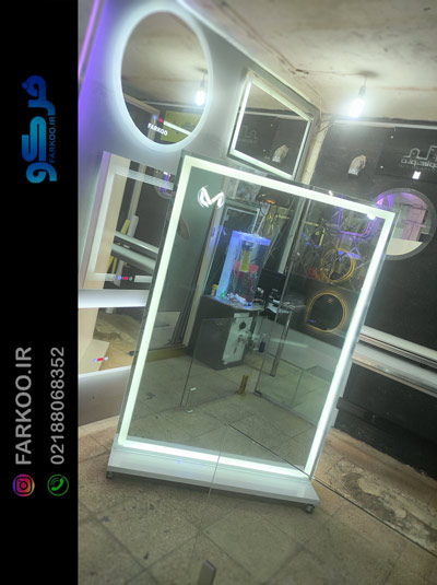 آینه آرایشگاهی چرخ دار