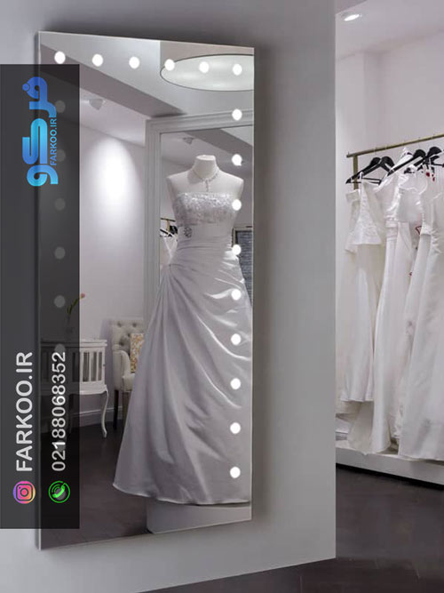 آینه لباس فروشی