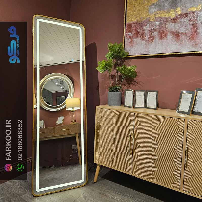 خرید آینه قدی پذیرایی طرح قاب استیل با نورپردازی در رنگ طلایی