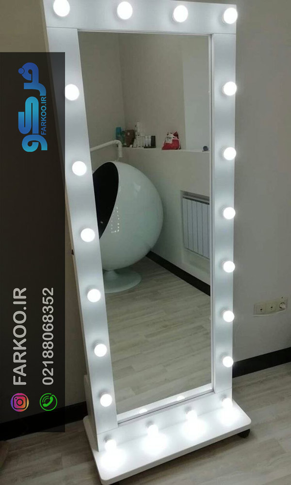آینه میکاپ چرخ دار