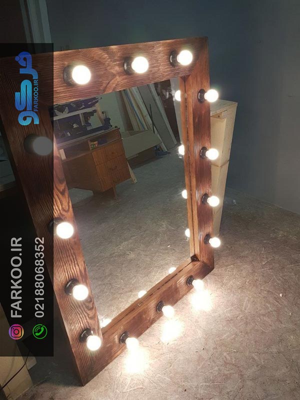 آینه چراغ دار