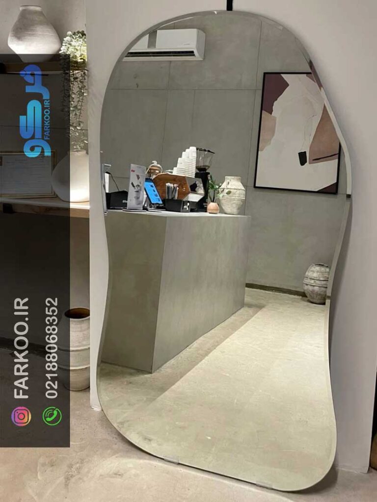 آینه دفرمه قدی
