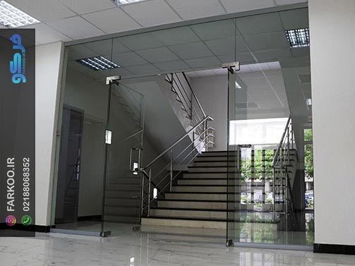 درب دودبند شیشه‌ای