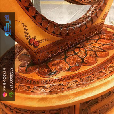 آینه قدی منبت‌کاری شده